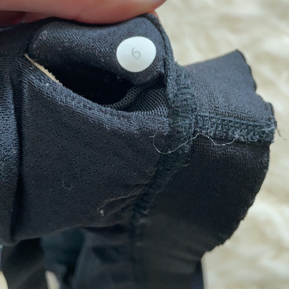 Lululemon sports bra - Picture 4 of 6